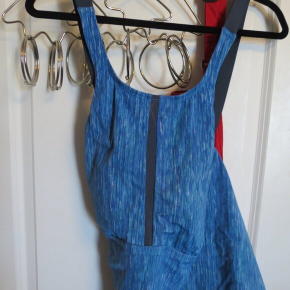 Woman's Nike 3XL Blue/Gray Racer Back Tankini top - Picture 1 of 4